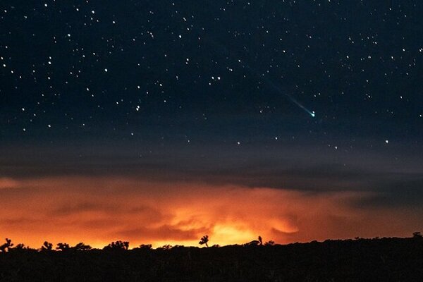 عکس روز ناسا از یک دنباله‌دار جدید بر فراز مکزیک