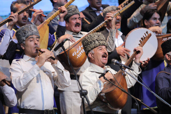 ساز عاشیق‌ها برای جشنواره بین‌المللی در اردبیل کوک می‌شود
