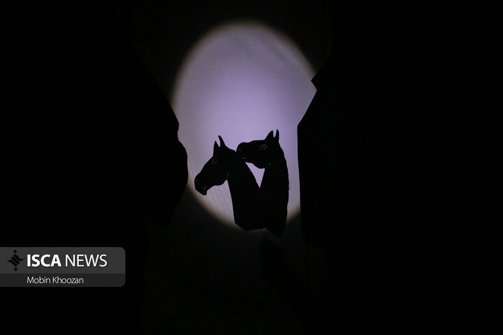 اجرای «مضحکه شاهبث» در دل کویر با همراهی هنردوستان یزدی