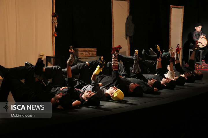 اجرای «مضحکه شاهبث» در دل کویر با همراهی هنردوستان یزدی