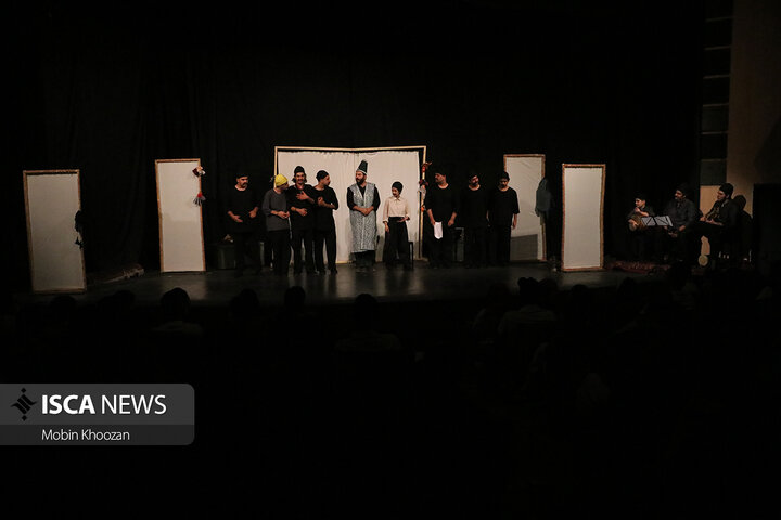 اجرای «مضحکه شاهبث» در دل کویر با همراهی هنردوستان یزدی