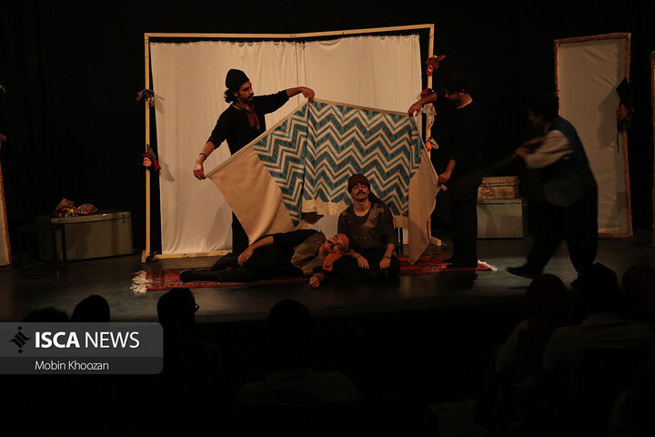 اجرای «مضحکه شاهبث» در دل کویر با همراهی هنردوستان یزدی