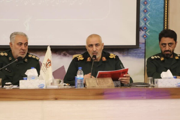 آغاز هفته دفاع مقدس با شعار «ما فاتحین قله‌ایم» در آذربایجان‌غربی