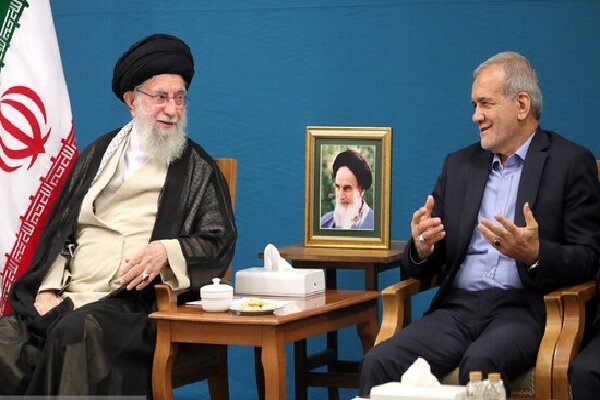 دیدار رئیس‌جمهور با رهبر انقلاب پیش از سفر به نیویورک