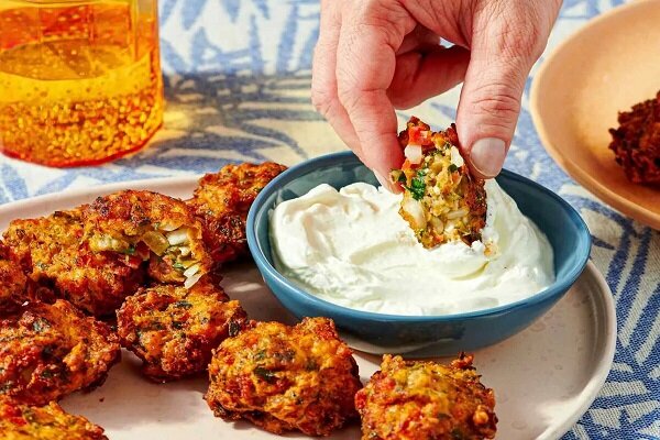 آموزش آشپزی / طرز تهیه کتلت گوجه فرنگی؛ غذایی خاص از جزیره سانتورینی یونان