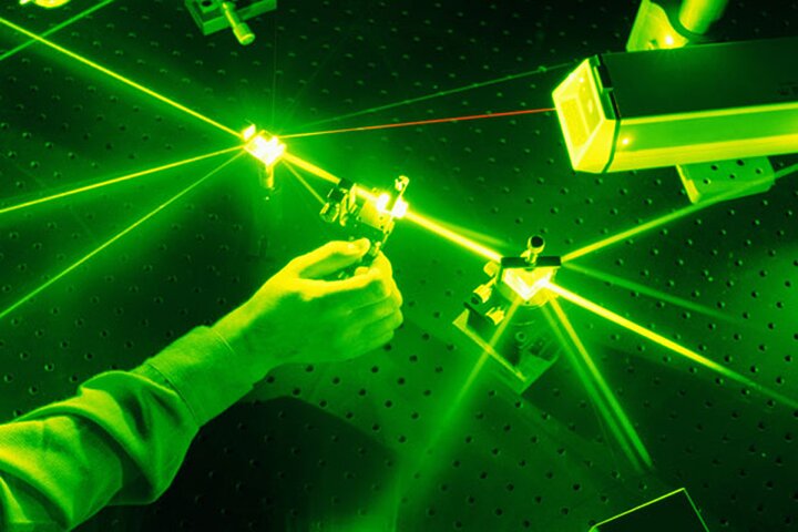 برگزاری وبینار بین‌المللی فوتونیک در اصفهان