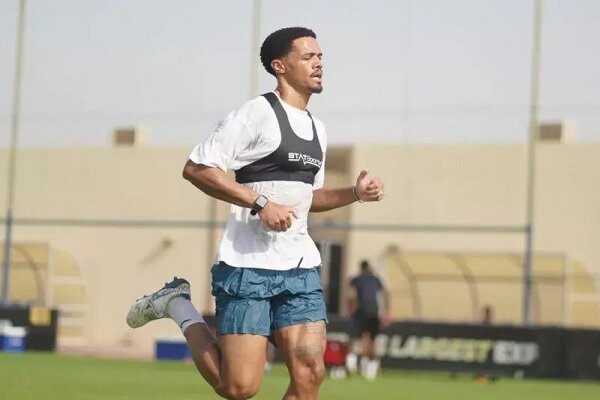 پرسپولیس در آستانه جذب یک مدافع بریتانیایی