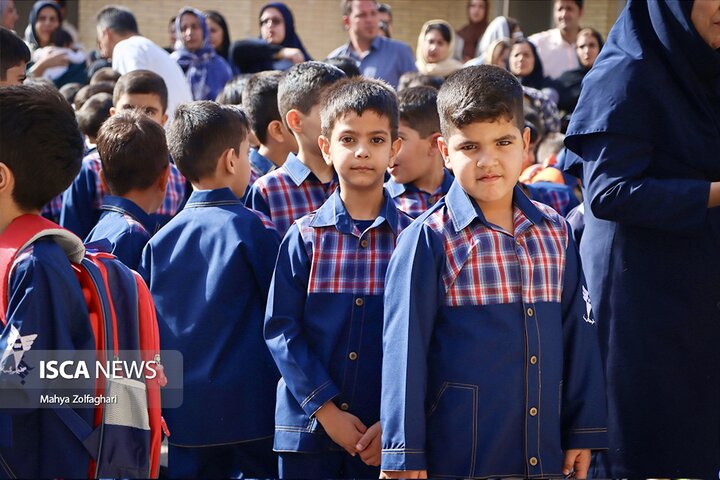 آغاز سال تحصیلی در مجتمع آموزشی سما یزد همزمان با هفته دفاع مقدس