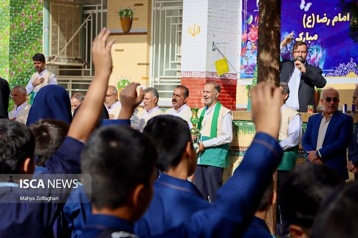 آغاز سال تحصیلی در مجتمع آموزشی سما یزد همزمان با هفته دفاع مقدس