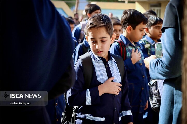 آغاز سال تحصیلی در مجتمع آموزشی سما یزد همزمان با هفته دفاع مقدس