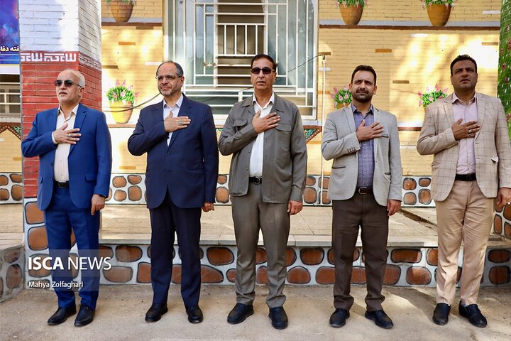 آغاز سال تحصیلی در مجتمع آموزشی سما یزد همزمان با هفته دفاع مقدس