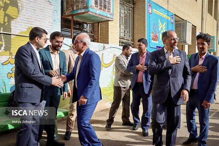 آغاز سال تحصیلی در مجتمع آموزشی سما یزد همزمان با هفته دفاع مقدس