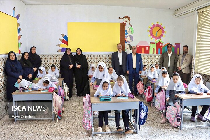 آغاز سال تحصیلی در مجتمع آموزشی سما یزد همزمان با هفته دفاع مقدس