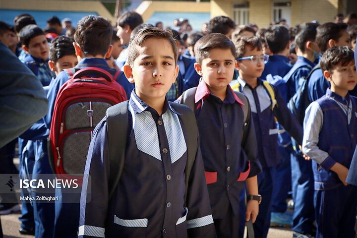 آغاز سال تحصیلی در مجتمع آموزشی سما یزد همزمان با هفته دفاع مقدس