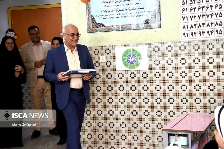 آغاز سال تحصیلی در مجتمع آموزشی سما یزد همزمان با هفته دفاع مقدس