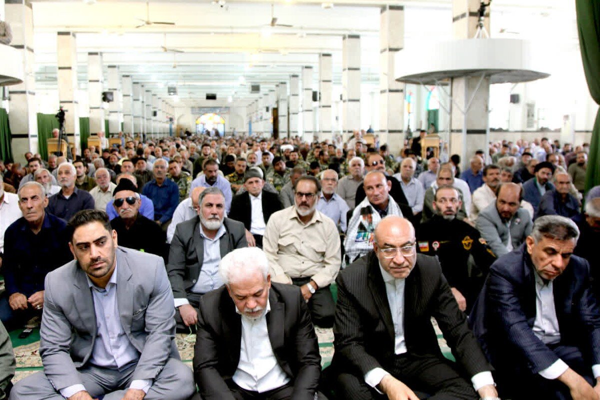 ایستادگی و اتحاد ملت ایران، درس عبرت برای دشمنان/ تجربه دفاع مقدس نباید فراموش شود