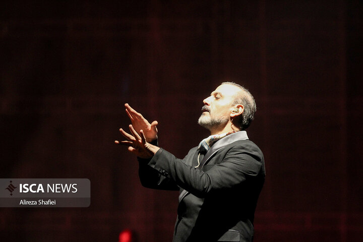 شب دوم از اجرای کنسرت علیرضا قربانی در مهد هنر ایران