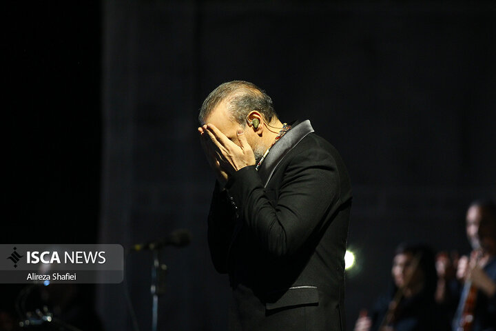 شب دوم از اجرای کنسرت علیرضا قربانی در مهد هنر ایران