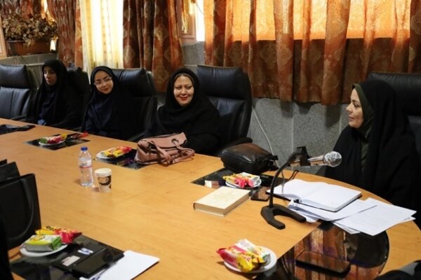 بانوان محور سلامت خانواده و جامعه هستند