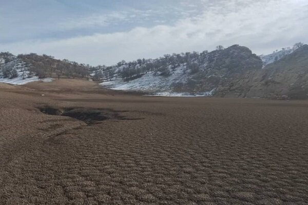 تالاب دُرگه‌سنگی نقده هم خشک شد