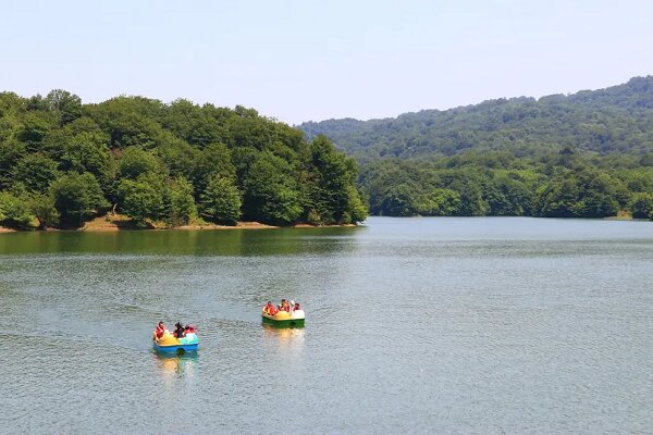 دهکده توریستی برنجستانک کجاست؟