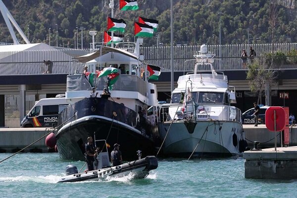 ناوگان صمود جدید در راه است / حرکت کاروان زمینی به سمت غزه