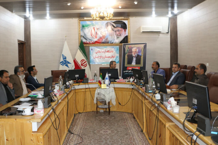 راهبرد دانشگاه آزاد پیوند دانش و فناوری است