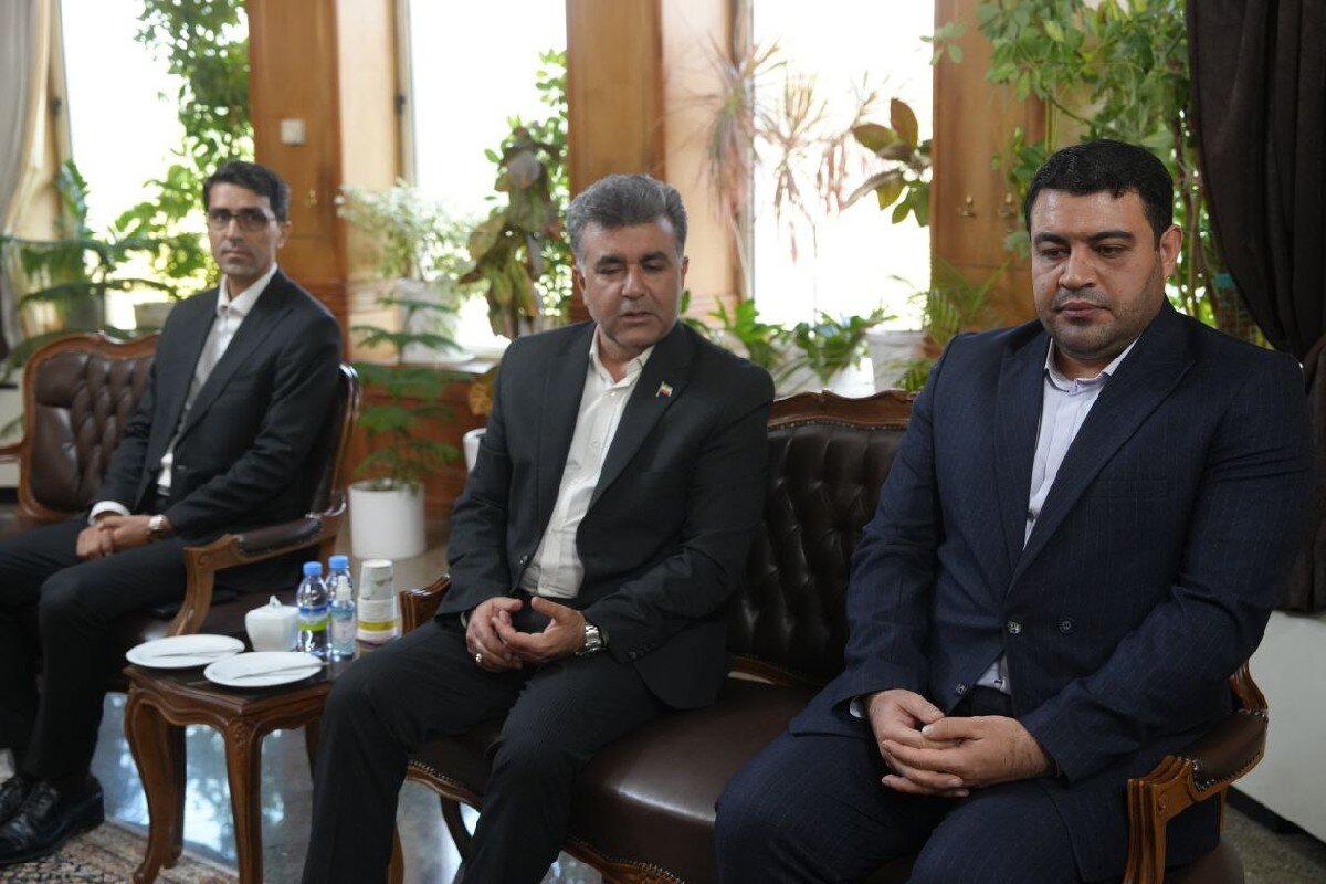 اندیشکده حکمرانی حلقه مفقوده ارتباط میان استانها و نهادهای تصمیمساز کشور است