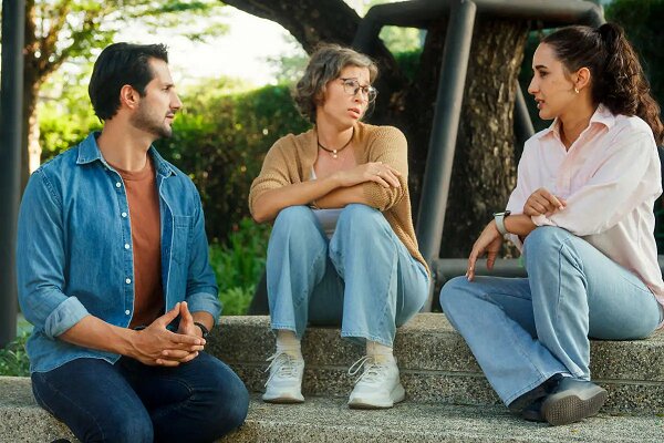  ۸ نشانه هوش هیجانی پایین