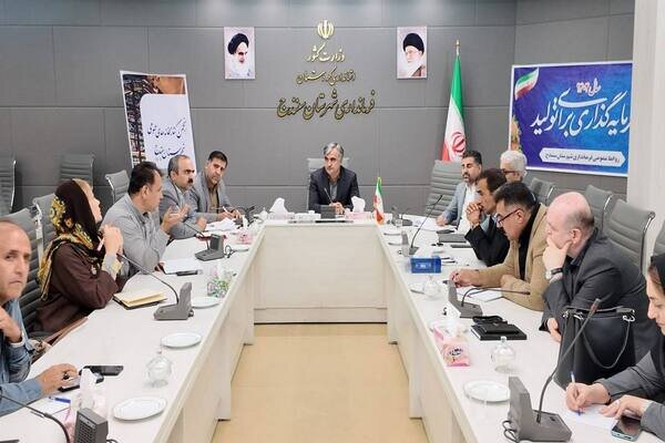 ترویج فرهنگ مطالعه و حمایت از نویسندگان بومی