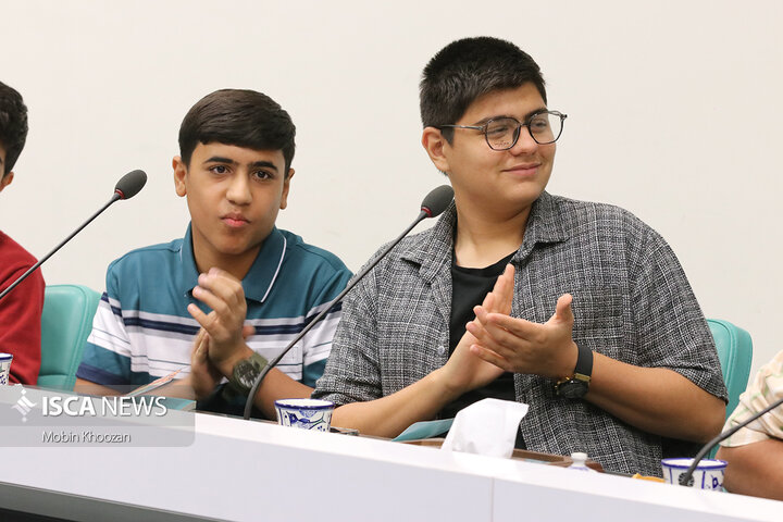 کتابخانه مرکزی یزد میزبان نشست صمیمی نوجوانان با بهزاد دانشگر به مناسبت هفته کودک و نوجوان