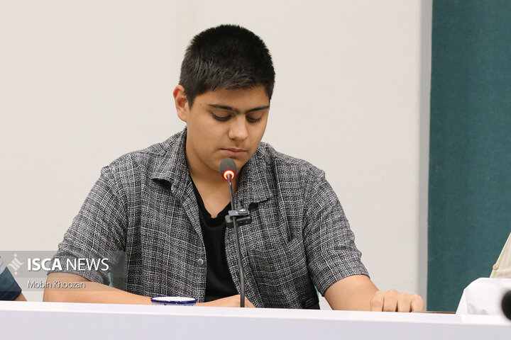 کتابخانه مرکزی یزد میزبان نشست صمیمی نوجوانان با بهزاد دانشگر به مناسبت هفته کودک و نوجوان