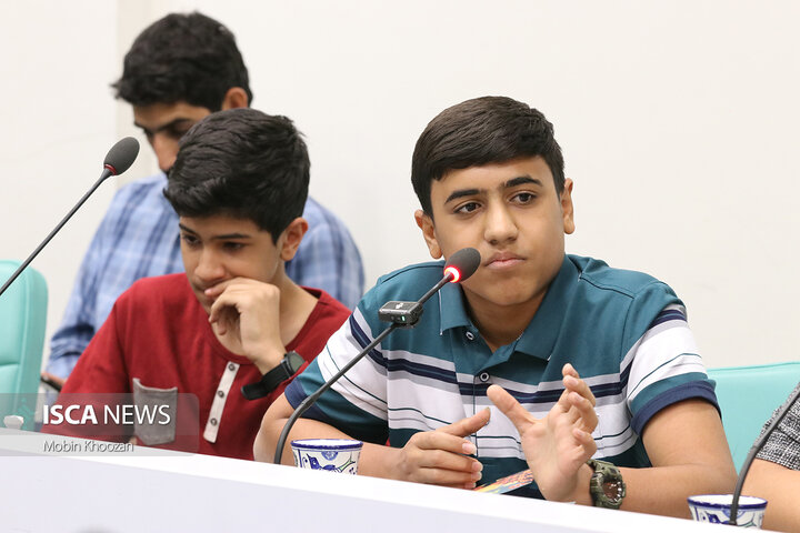 کتابخانه مرکزی یزد میزبان نشست صمیمی نوجوانان با بهزاد دانشگر به مناسبت هفته کودک و نوجوان