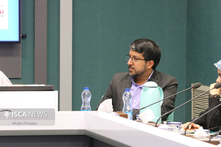 کتابخانه مرکزی یزد میزبان نشست صمیمی نوجوانان با بهزاد دانشگر به مناسبت هفته کودک و نوجوان