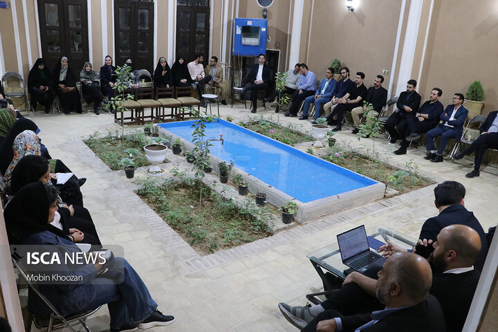 نشست سمن‌های استان یزد با هیئت مدیره خانه تشکل‌های مردم نهاد