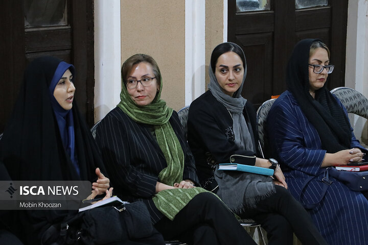 نشست سمن‌های استان یزد با هیئت مدیره خانه تشکل‌های مردم نهاد