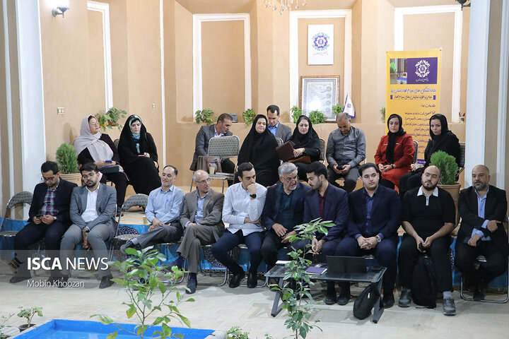 نشست سمن‌های استان یزد با هیئت مدیره خانه تشکل‌های مردم نهاد