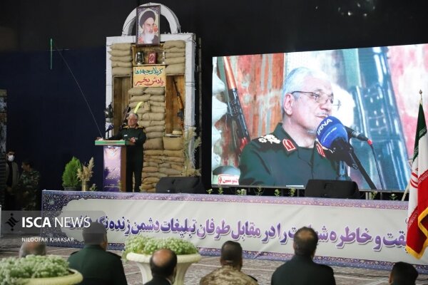 هدف دشمن تحریف دستاوردها و تضعیف انسجام ملی است