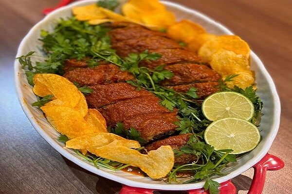 چگونه یک رولت گوشت خوشمزه بپزیم؟