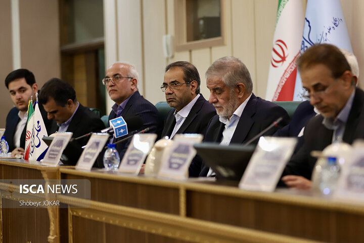 نشست دانشجویان دانشگاه‌های یزد با روسا و نماینده یزد