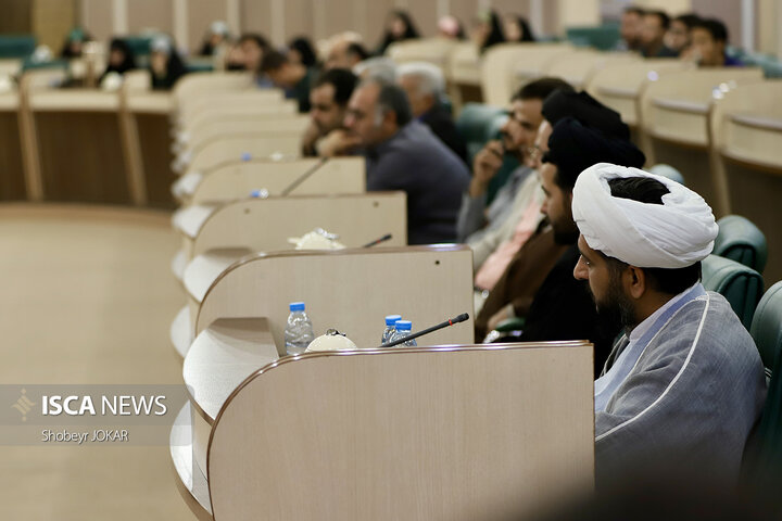 نشست دانشجویان دانشگاه‌های یزد با روسا و نماینده یزد