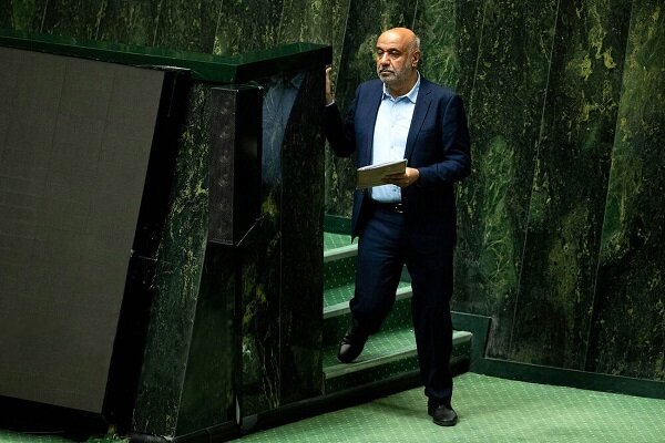 بی‌ثباتی مدیریتی و کمبود امکانات زمینه‌ساز استیضاح میدری شد/ نارضایتی نمایندگان از انتصابات پی‌درپی در وزارت کار