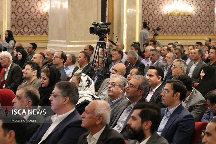 یزد میزبان جشنواره تجلیل از خیرین مدرسه‌ساز با حضور استاندار و مسئولان استان