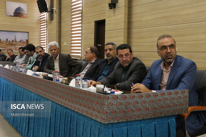 نشست ستاد تنظیم بازار استان یزد در مهر ماه 144