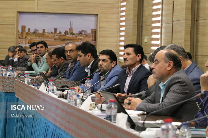 نشست ستاد تنظیم بازار استان یزد در مهر ماه 144