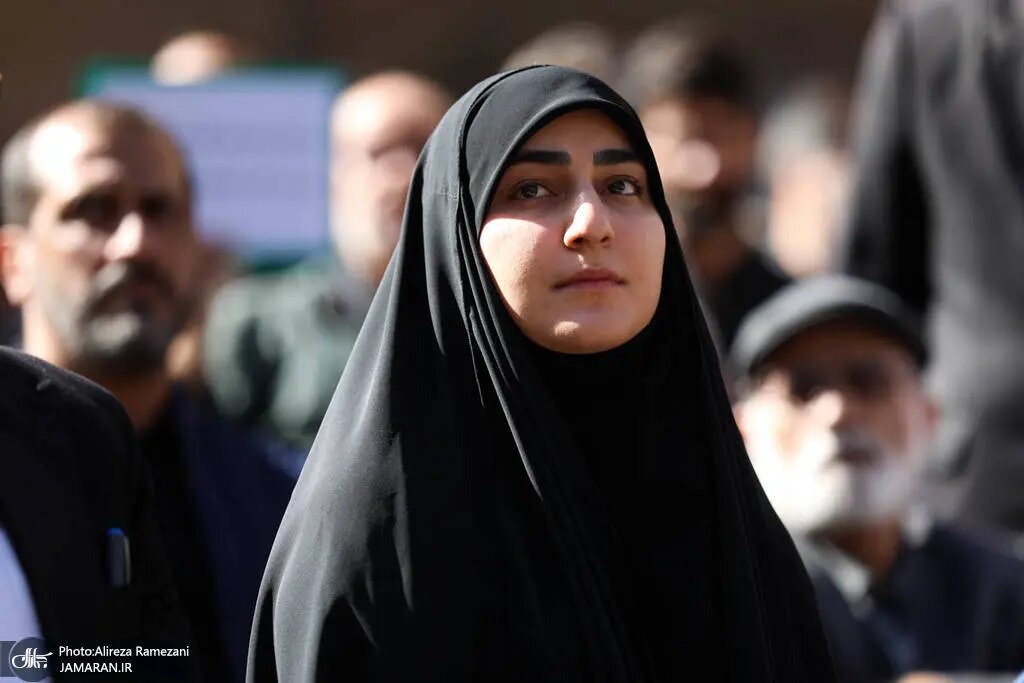 زینب سلیمانی در مراسم تشییع محمد کاسبی + عکس