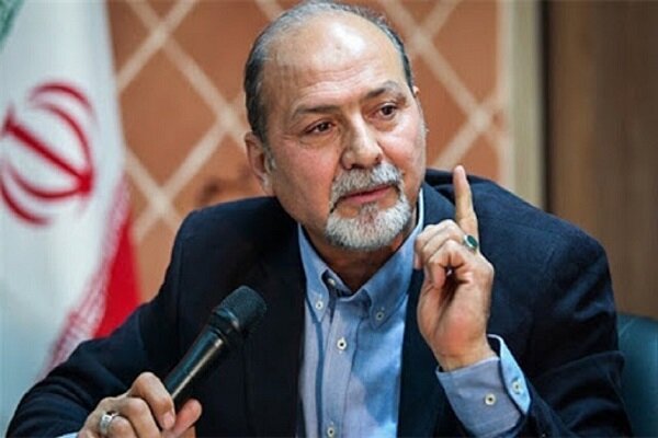 قلعه‌نویی آبروی ما را در جام جهانی می‌برد؛ همین خارجی را سرمربی کنید