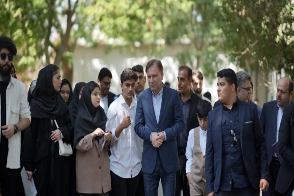 نوجوانان و جوانان ارزشمندترین سرمایه کشور هستند