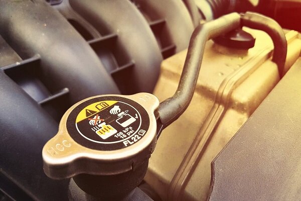 علت کم شدن آب رادیاتور خودرو چیست؟ + راهکار