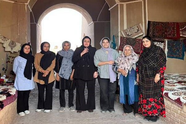 قصه زنانی که نام روستایی در کویر را جهانی کردند / رنج گوجینویی‌ها نادیده گرفته شد